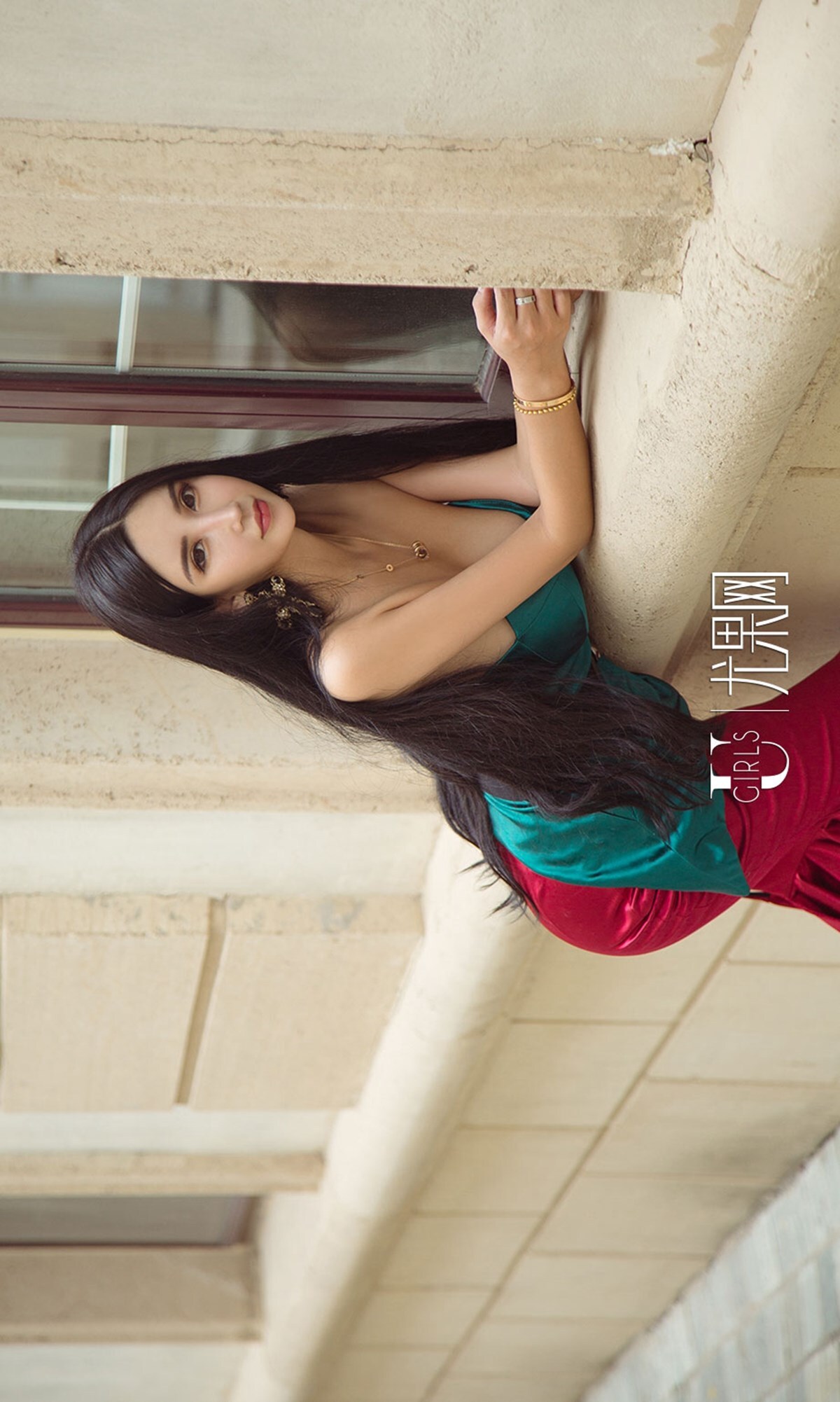 [爱尤物]2018APP NO.1208 艾霓莎一花路放